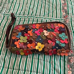 Amerileather wristlet wallet